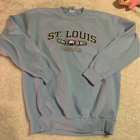 Baby blue St. Louis pullover - Picture 2 of 5